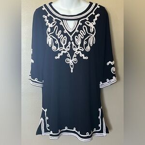 OBJECTS DA’RT Black Top with Ornate Detail & Trim